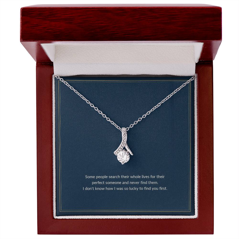 Alluring Beauty necklace, 14k white gold, on a keepsake card for Soulmate, in a luxury wooden box