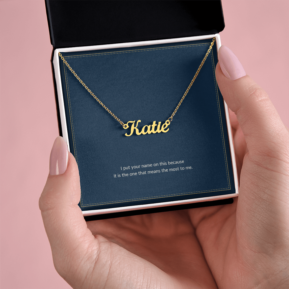 Custom Name necklace, 18k yellow gold, on a keepsake card for Girlfriend, in a standard gift box (view 3)