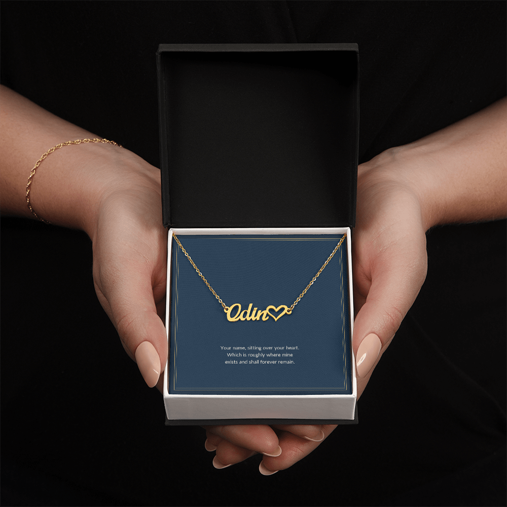 Heart Name necklace, 18k yellow gold, on a keepsake card for Girlfriend, in a standard gift box (view 2)